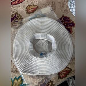 Just tried on once SETMAR BEACH sun hat white with gold lining